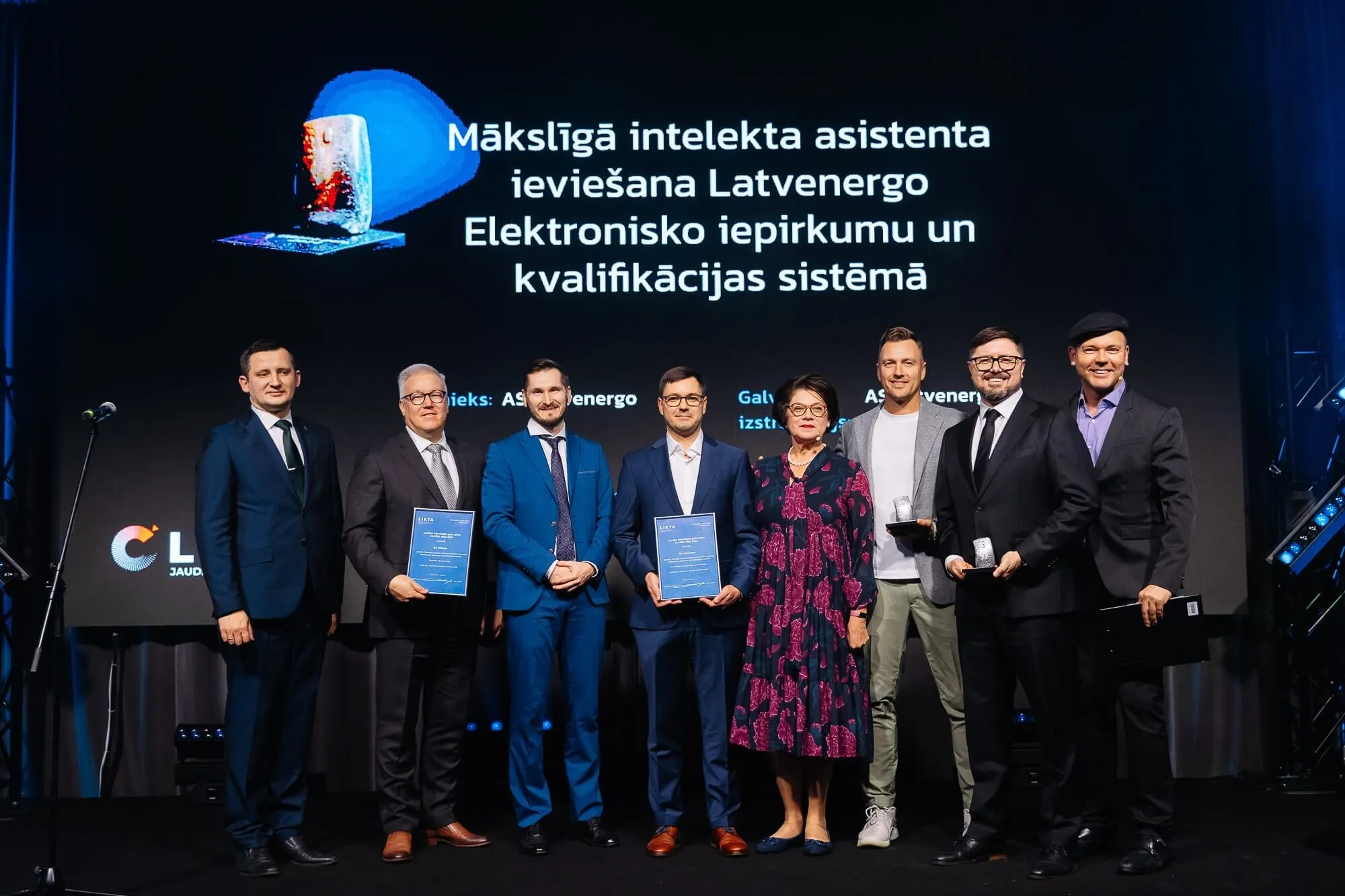 Mitigate uz Platīna pele 2025 skatuves